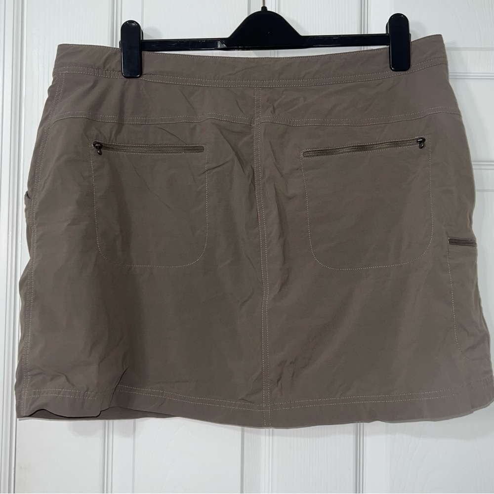 L.L. Bean Women’s Brown Skort Size 18 - Picture 3 of 7
